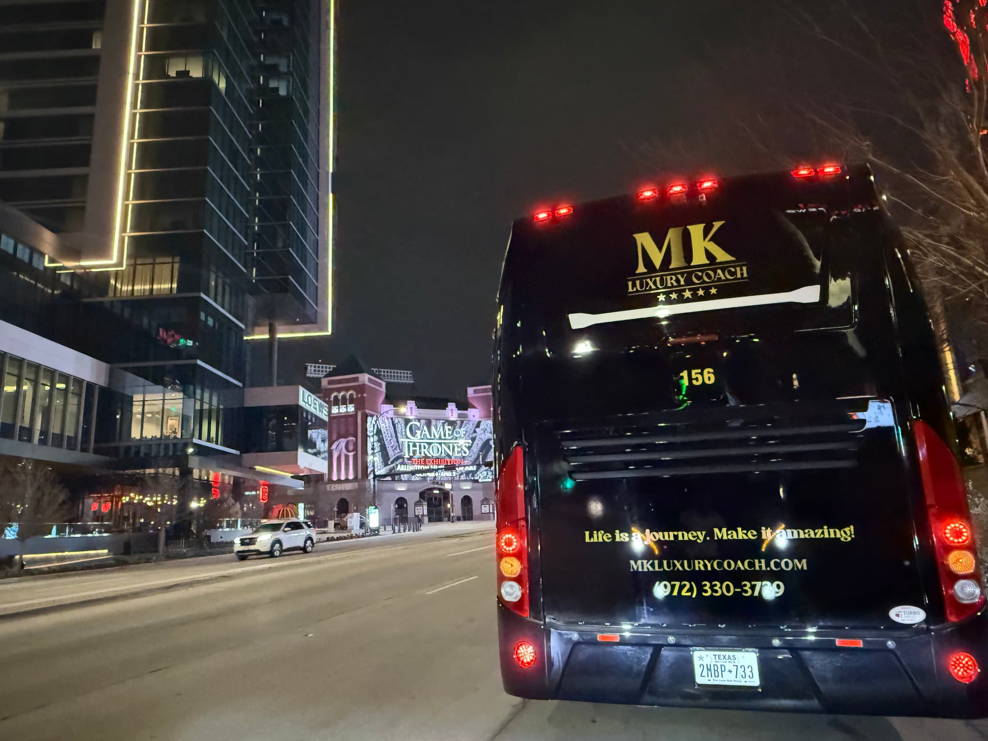 MK Luxury Coach airport transfer — DFW and Love Field group shuttle service